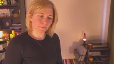 Louise or Lou 3 online show from January 10, 2:45 pm