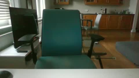 Snapshot of frenchbdmaninlondon chatting on December 5, 2:33 pm Horny Paul online show from December 5, 2:33 pm