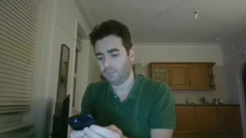 Snapshot of frenchbdmaninlondon chatting on December 22, 7:21 pm Horny Paul online show from December 22, 7:21 pm