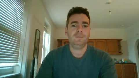 Snapshot of frenchbdmaninlondon chatting on December 26, 2:48 pm Horny Paul online show from December 26, 2:48 pm