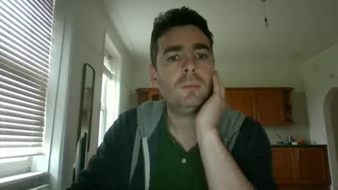 Snapshot of frenchbdmaninlondon chatting on January 1, 1:16 pm Horny Paul online show from January 1, 1:16 pm