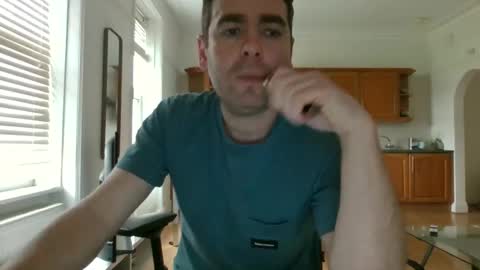 Snapshot of frenchbdmaninlondon chatting on January 8, 12:47 pm Horny Paul online show from January 8, 12:47 pm