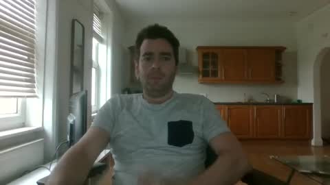 Snapshot of frenchbdmaninlondon chatting on February 12, 3:16 pm Horny Paul online show from February 12, 3:16 pm