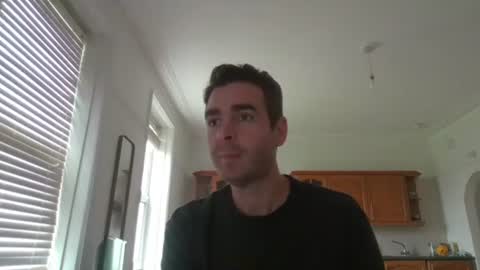 Snapshot of frenchbdmaninlondon chatting on September 18, 10:06 am Horny Paul online show from September 18, 10:06 am