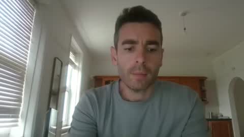 Snapshot of frenchbdmaninlondon chatting on October 14, 12:17 pm Horny Paul online show from October 14, 12:17 pm