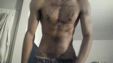 Snapshot of frenchchocolate310 chatting on December 27, 1:11 am frenchchocolate310 online show from December 27, 1:11 am