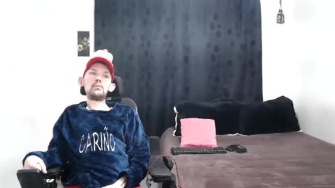 Thomas y Sophia online show from December 22, 11:11 am