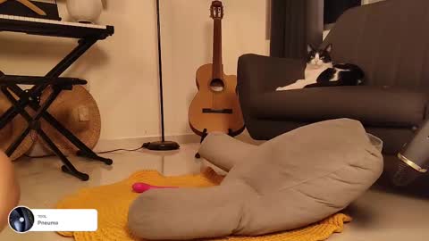 Snapshot of fresatanica chatting on March 4, 2:06 am Vale online show from March 4, 2:06 am