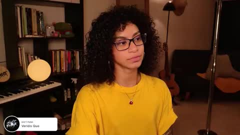 Snapshot of fresatanica chatting on October 17, 4:59 am Vale online show from October 17, 4:59 am