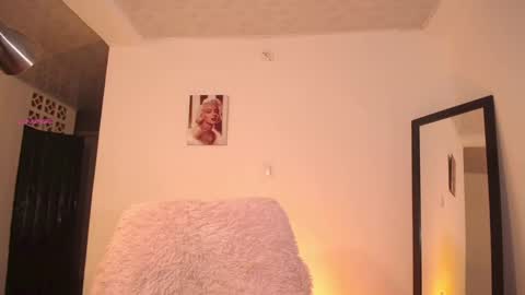 see u 500 pm hora col online show from November 9, 10:30 pm