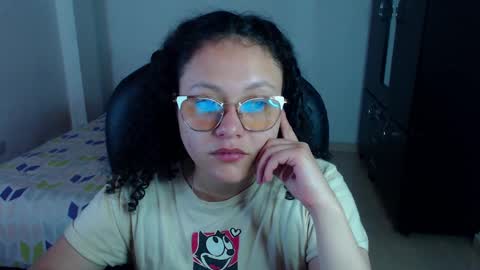 Louise  online show from January 23, 6:39 am