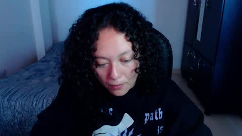 Louise  online show from November 7, 1:00 pm