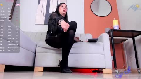 Freya online show from April 21, 2:23 pm