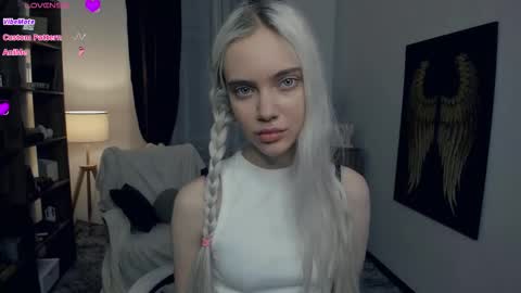 Freya online show from February 4, 7:09 pm