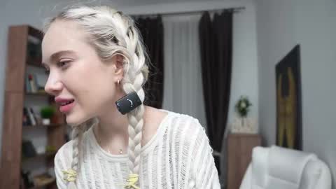 Freya online show from March 28, 8:41 pm