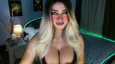 Miss Frea  online show from March 12, 2:12 pm