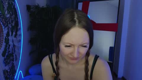 Freya online show from January 3, 12:52 pm