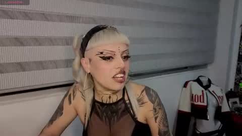 Snapshot of freyaa_sorceress chatting on July 21, 2:47 am freyaa_sorceress online show from July 21, 2:47 am