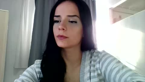 Freya online show from February 15, 8:44 am