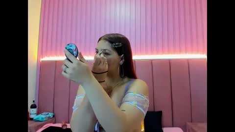 FreyaHL online show from March 27, 4:29 pm