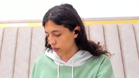 FreyaMoller  online show from March 18, 6:55 pm