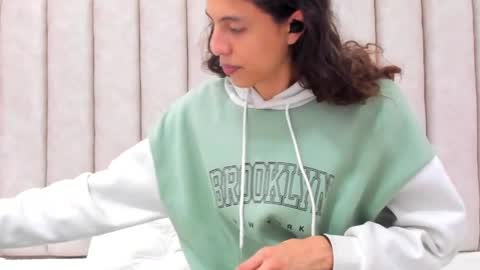 FreyaMoller  online show from April 4, 7:11 pm