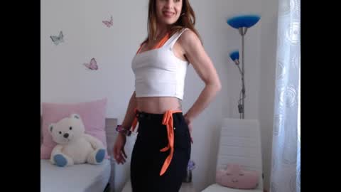 FreyaMuse online show from April 21, 9:15 am