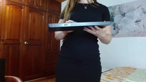 Snapshot of freyanatural chatting on January 11, 12:22 am freyanatural online show from January 11, 12:22 am