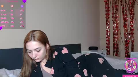 FreyaOliver online show from April 20, 9:38 pm