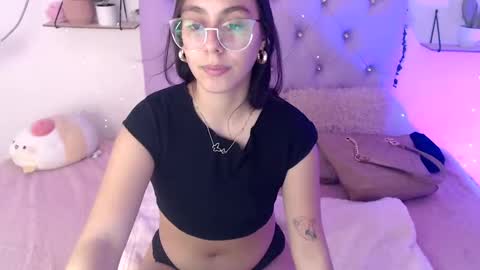 Snapshot of freyja_01 chatting on March 2, 11:20 pm Freyja online show from March 2, 11:20 pm