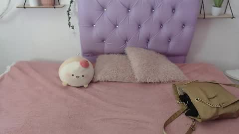 Snapshot of freyja_01 chatting on September 14, 3:16 am Freyja online show from September 14, 3:16 am