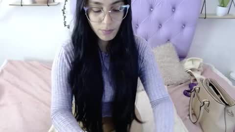 Snapshot of freyja_01 chatting on October 8, 9:34 pm Freyja online show from October 8, 9:34 pm