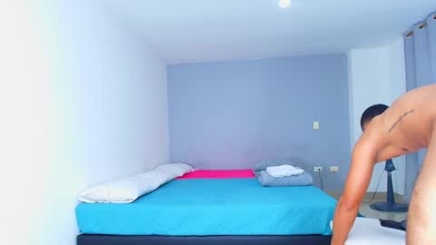 freyva_ online show from January 14, 2:19 am