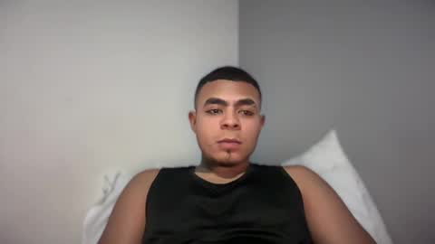 freyva_ online show from February 15, 3:42 am