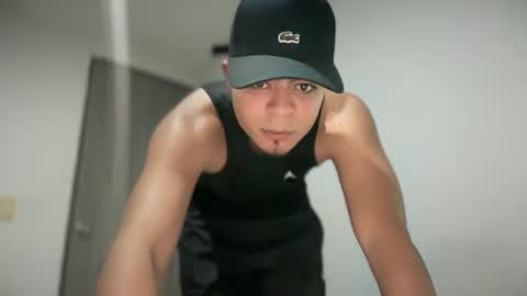 freyva_ online show from February 28, 4:10 am