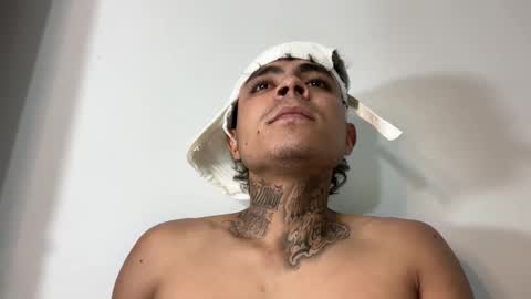 freyva_ online show from October 25, 4:42 am