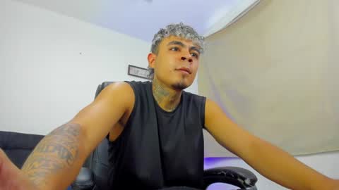 freyva_ online show from July 16, 6:36 pm