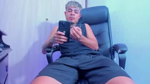 freyva_ online show from July 24, 2:09 am