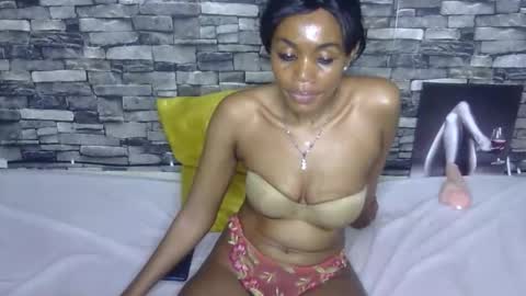 Snapshot of frianebony chatting on October 29, 3:31 am Frian online show from October 29, 3:31 am