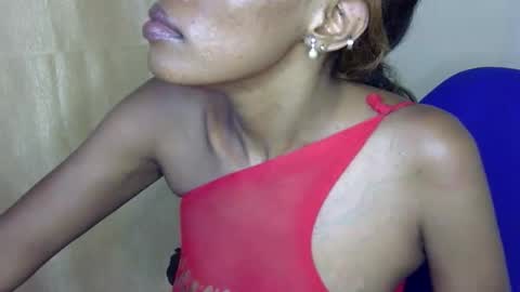 Snapshot of frianebony chatting on January 13, 1:55 am Frian online show from January 13, 1:55 am