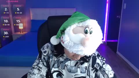 Snapshot of frida_lassi_ chatting on December 6, 7:21 am frida_lassi_ online show from December 6, 7:21 am