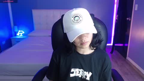 Snapshot of frida_lassi_ chatting on January 17, 2:29 am frida_lassi_ online show from January 17, 2:29 am