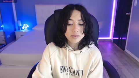 Snapshot of frida_lassi_ chatting on January 24, 3:13 pm frida_lassi_ online show from January 24, 3:13 pm