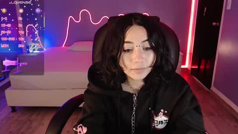 Snapshot of frida_lassi_ chatting on February 11, 3:40 pm frida_lassi_ online show from February 11, 3:40 pm