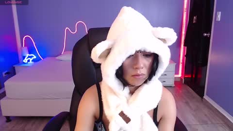 Snapshot of frida_lassi_ chatting on February 13, 3:35 pm frida_lassi_ online show from February 13, 3:35 pm