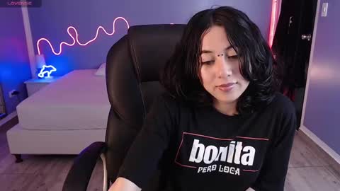 Snapshot of frida_lassi_ chatting on February 16, 1:25 am frida_lassi_ online show from February 16, 1:25 am