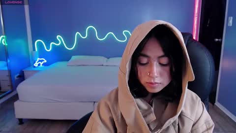 Snapshot of frida_lassi_ chatting on February 25, 3:05 pm frida_lassi_ online show from February 25, 3:05 pm