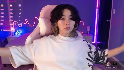 Snapshot of frida_lassi_ chatting on March 7, 1:18 pm frida_lassi_ online show from March 7, 1:18 pm