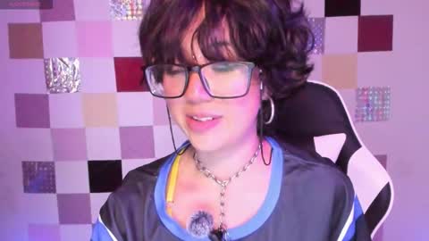 Snapshot of frida_lassi_ chatting on March 25, 9:43 pm frida_lassi_ online show from March 25, 9:43 pm