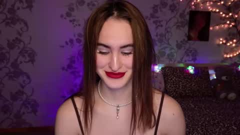 Snapshot of fridacure chatting on November 20, 7:02 pm Frida online show from November 20, 7:02 pm